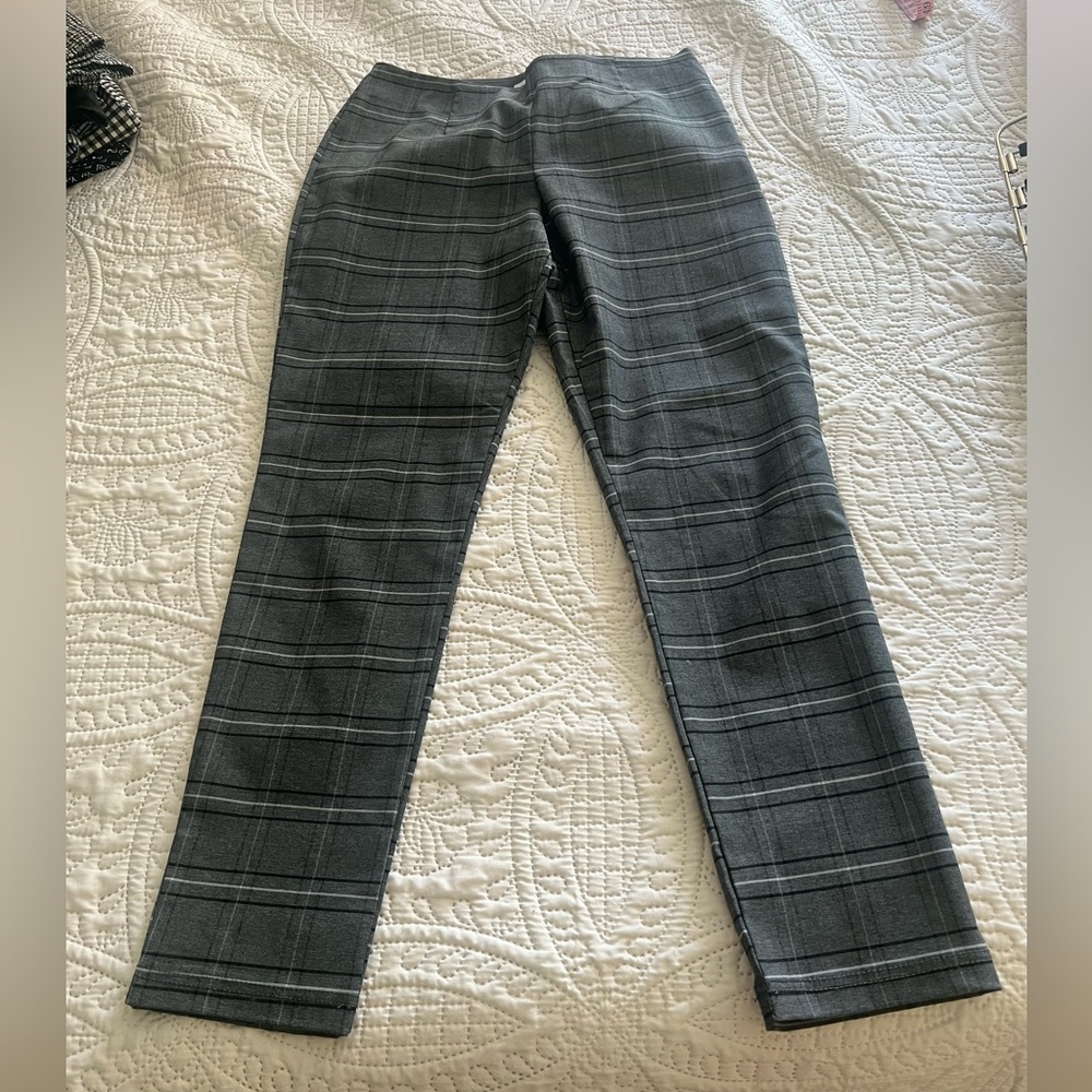 Calvin Klein size 10 pull on career pant. Grey, black and white plaid.